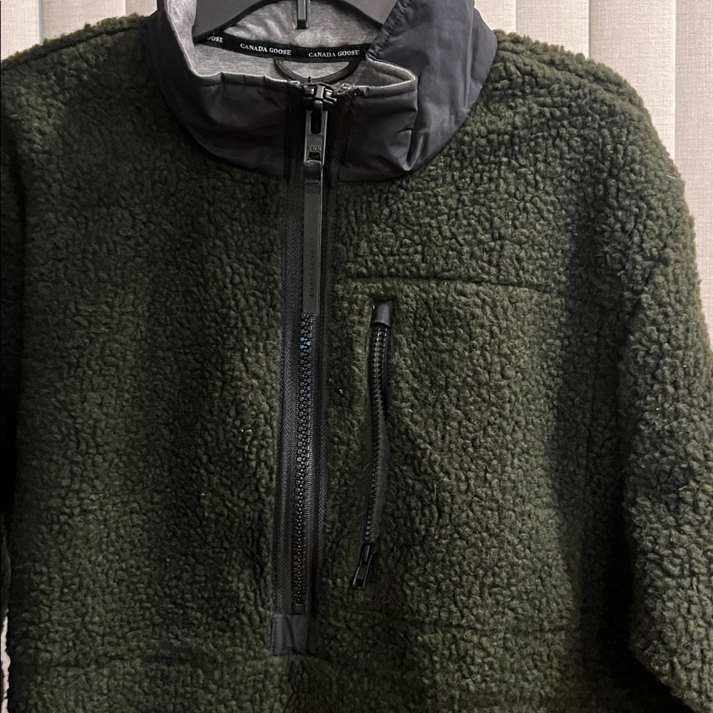Canada Goose Olive Green Sherpa Performance Jacket with Black Trim - Picture 11 of 11